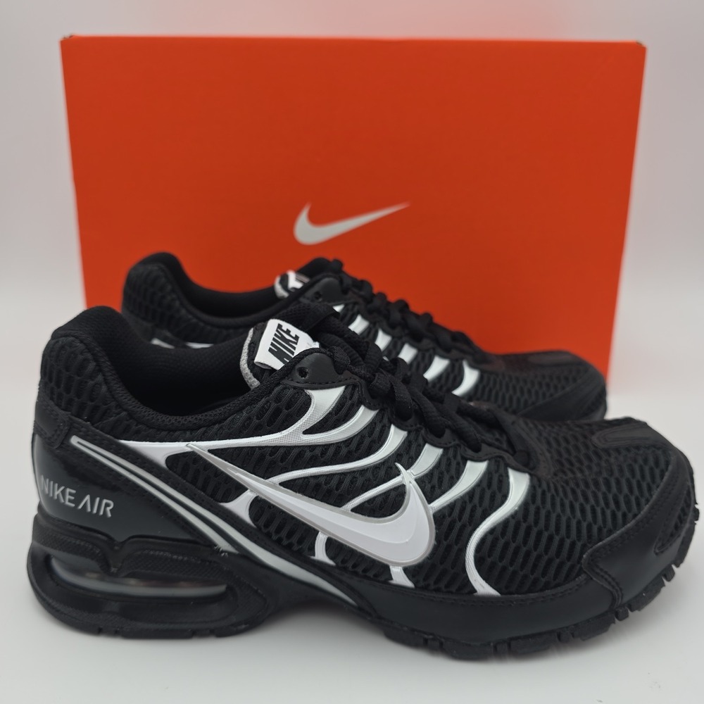 NIB! Nike Air Max Torch 4 Women's Black/White Running Shoes Sz 7 (343851-010)